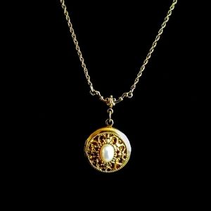1928 dainty goldtone locket necklace